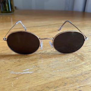 Vintage oval shaped opaque sunglasses